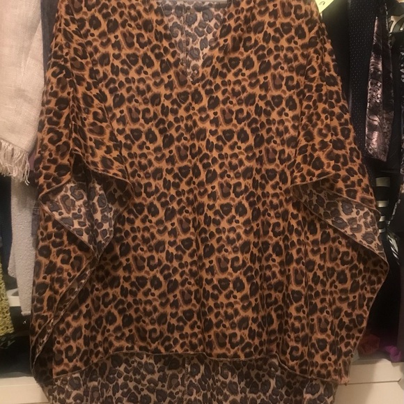 Tops - NWOT. HIGH/LOW ANIMAL PRINT TUNIC